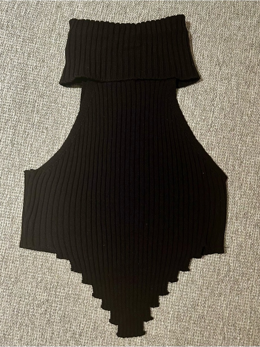 NWT Black Ribbed Halter Crop Top